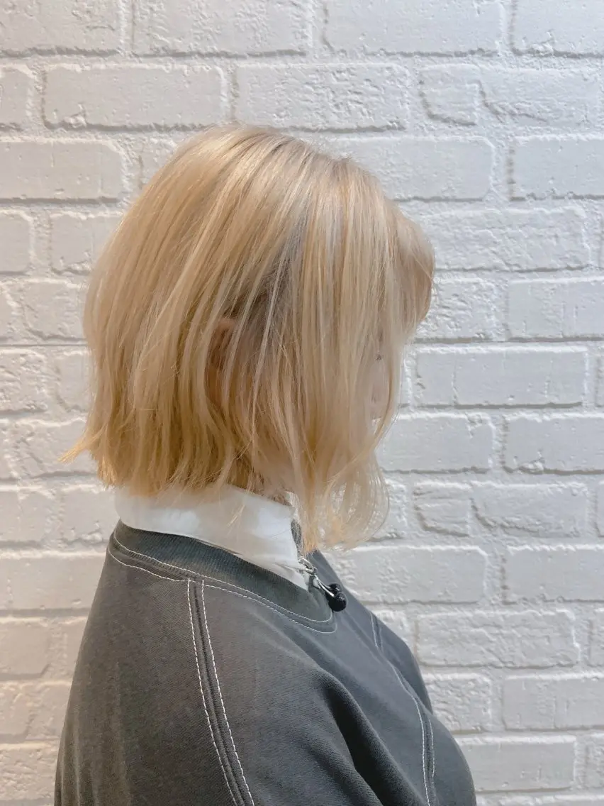カラー ブリーチ カラーお任せ下さい ✨️おかだまなみのヘアスタイル