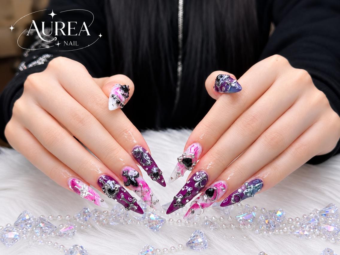 ネイル アートネイル ボルドー 長さ出し ハロウィン キラキラネイル ハンドネイル ハンドケア AUREA Nail 心斎橋店のネイルデザイン
