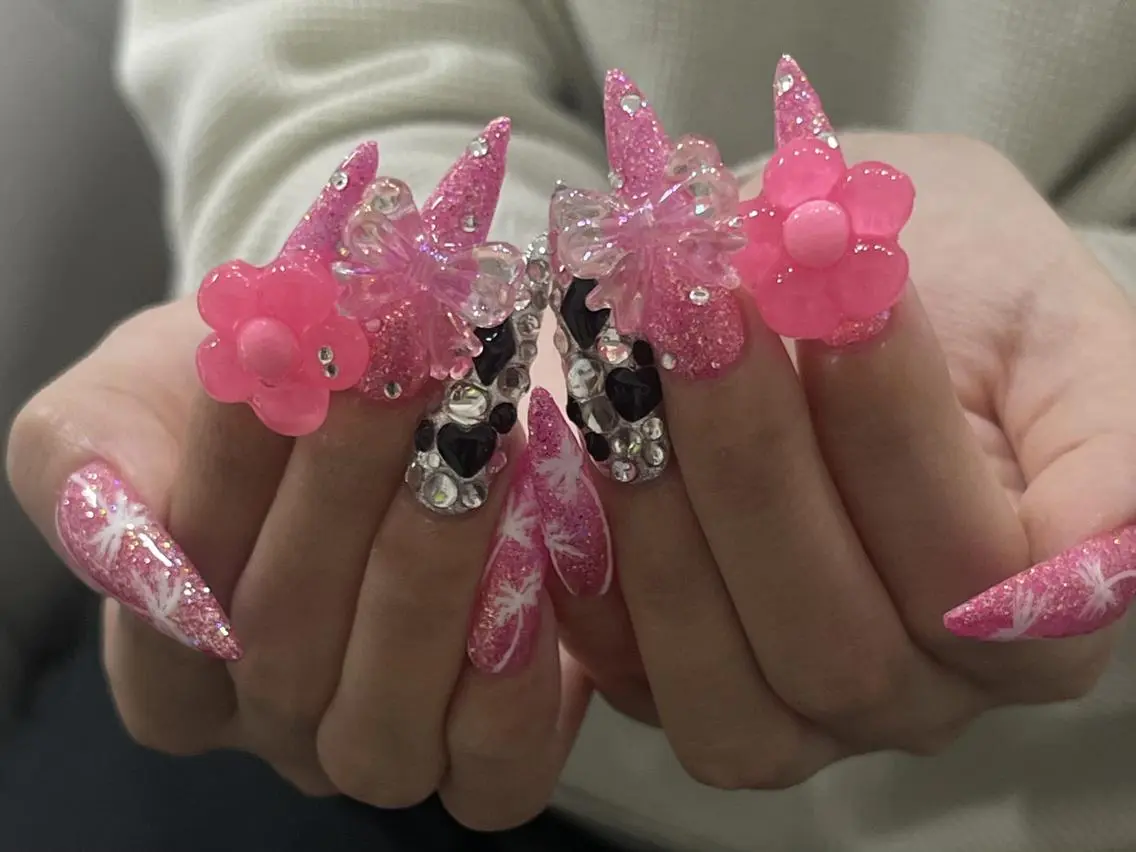 ネイル アニマル柄 オーロラネイル チークネイル フラッシュネイル ジェルネイル RiRi Belle Nail池袋のネイルデザイン