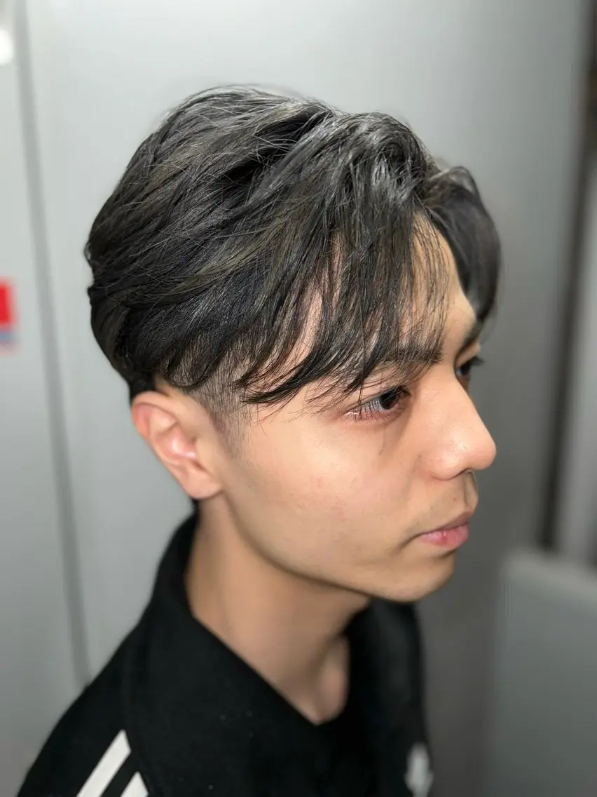 ミディアム 杉原 慶祐のヘアスタイル