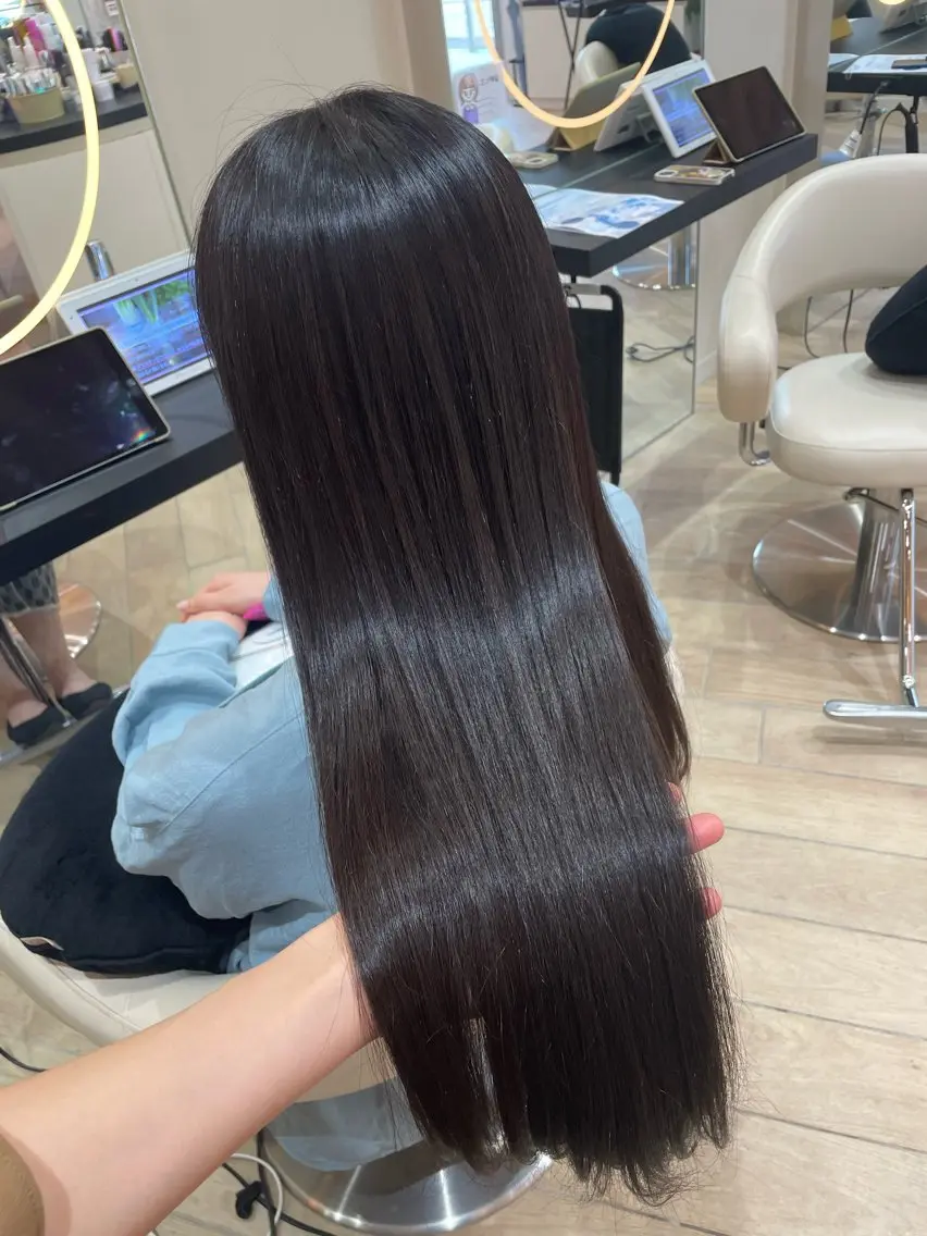 ロング カラー 艶髪/ハイトーン ️🫧rino🫧のヘアスタイル