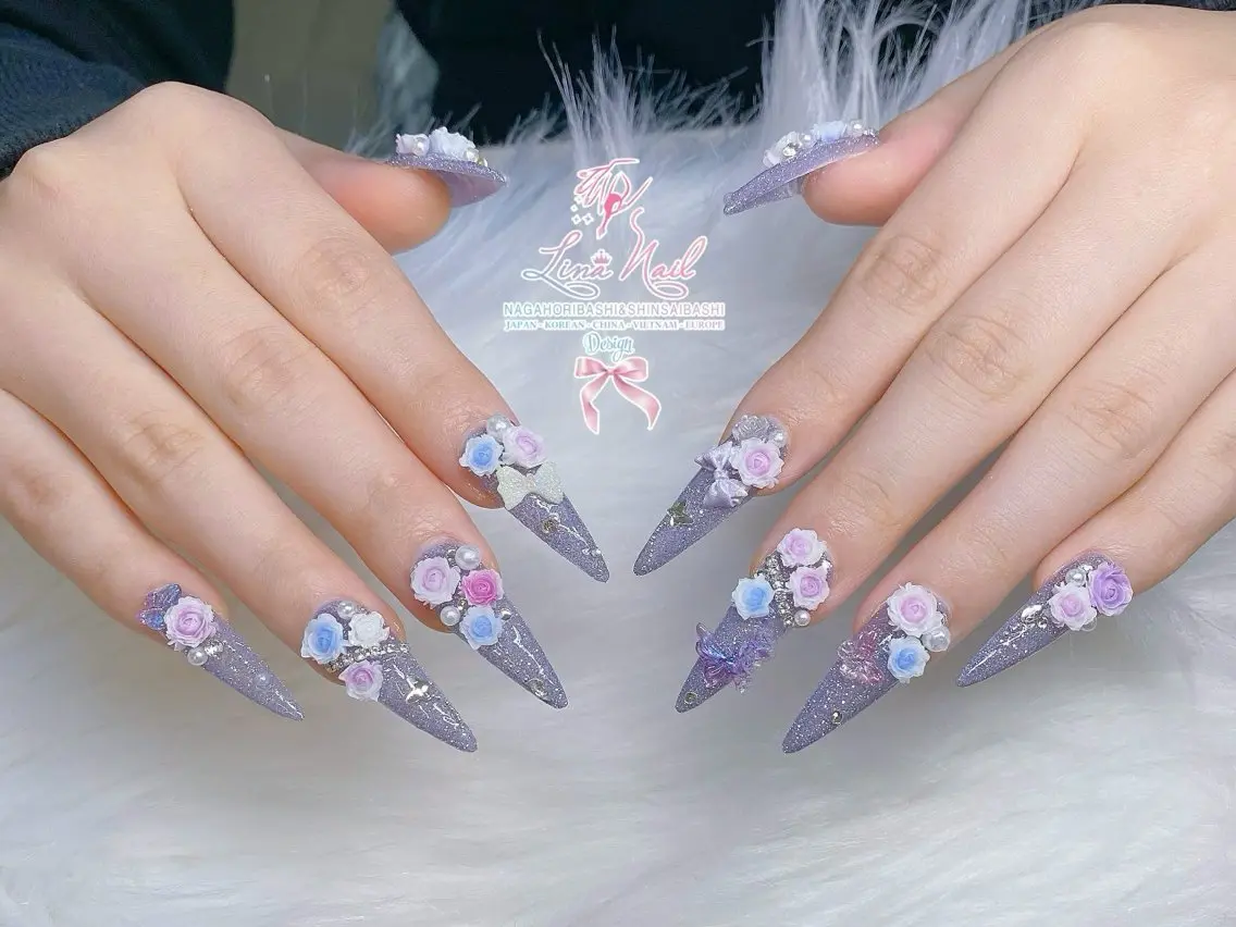 セミロング 韓国風ヘア クリスマス ハンドネイル Linanail Nambaのマツエク・マツパデザイン