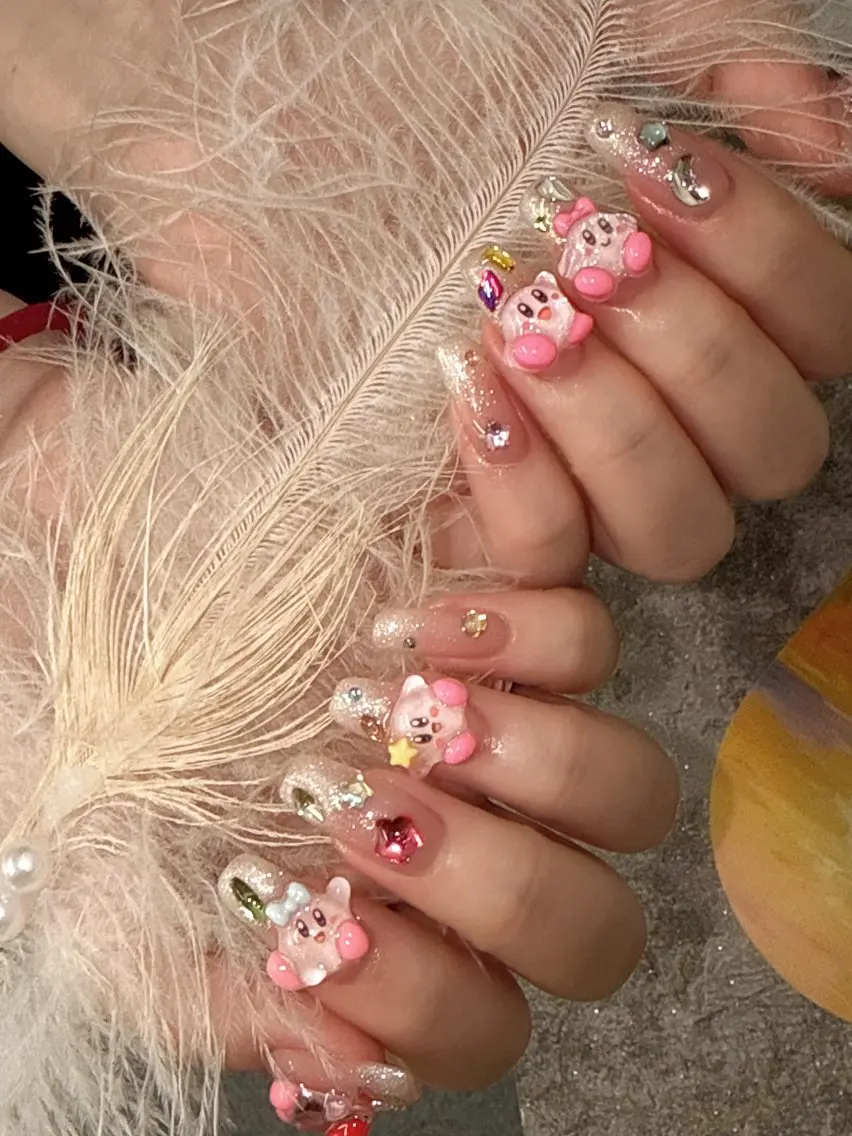 ネイル グロー ネイルのネイルデザイン