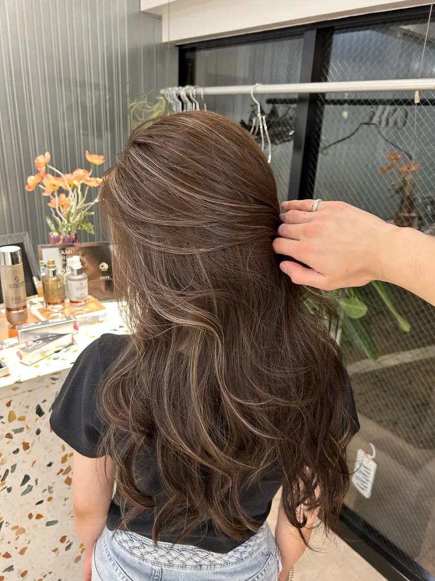 ロング カラー ヘアカラー sera 🎀ベージュのヘアスタイル
