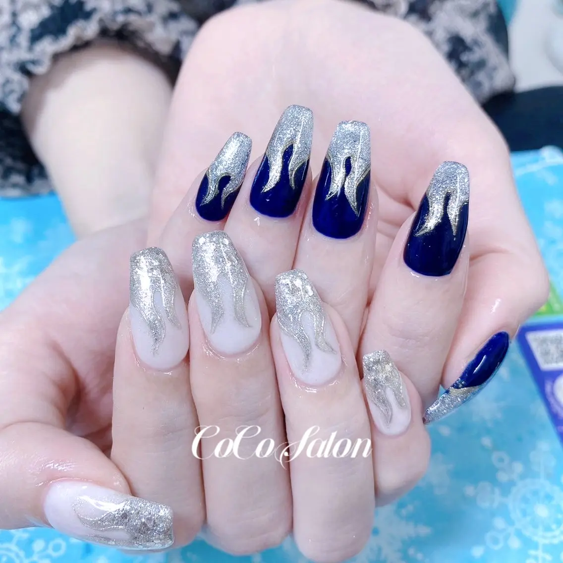 ネイル フレンチネイル ホログラムネイル キラキラネイル マグネットネイル ネイビー ハンドネイル CoCoSalon ネイル/まつ毛予約のネイルデザイン