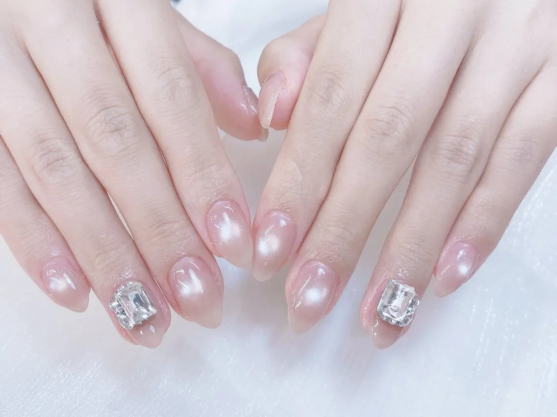 ネイル チークネイル 成人式 フレンチネイル グラデーション 氷ネイル・うるうるネイル ハンドネイル DUO MI nail salonのネイルデザイン