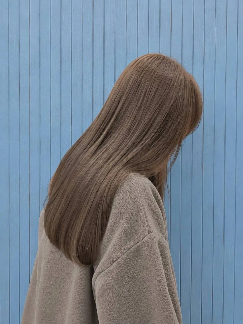ロング カラー ヘアカラー トリートメント 《髪質改善 UN BLEACH》のヘアスタイル