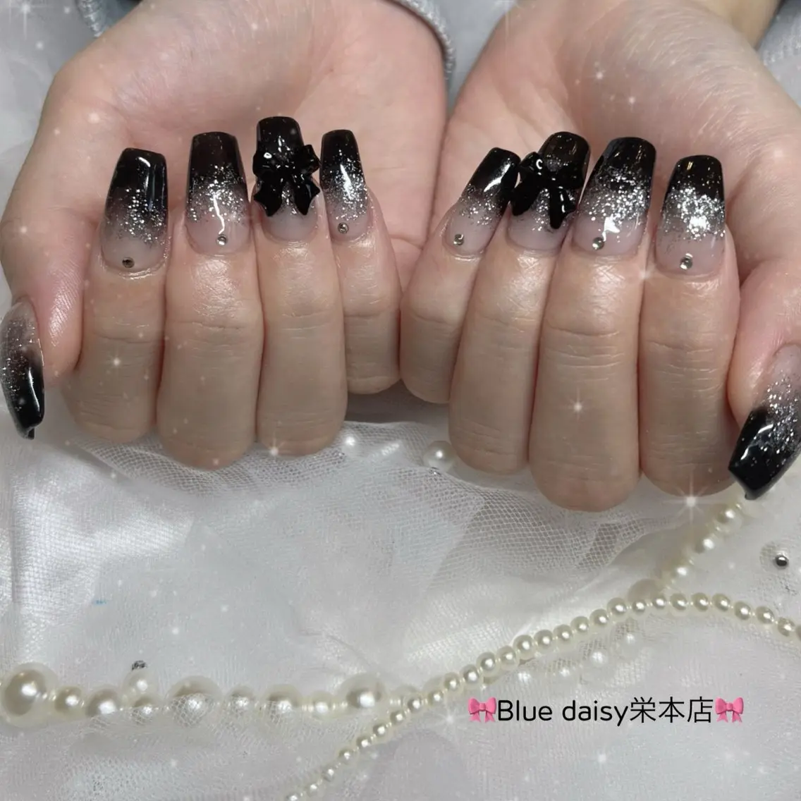 ネイル リボン シルバー ハンドネイル BlueDaisy 栄本店のネイルデザイン