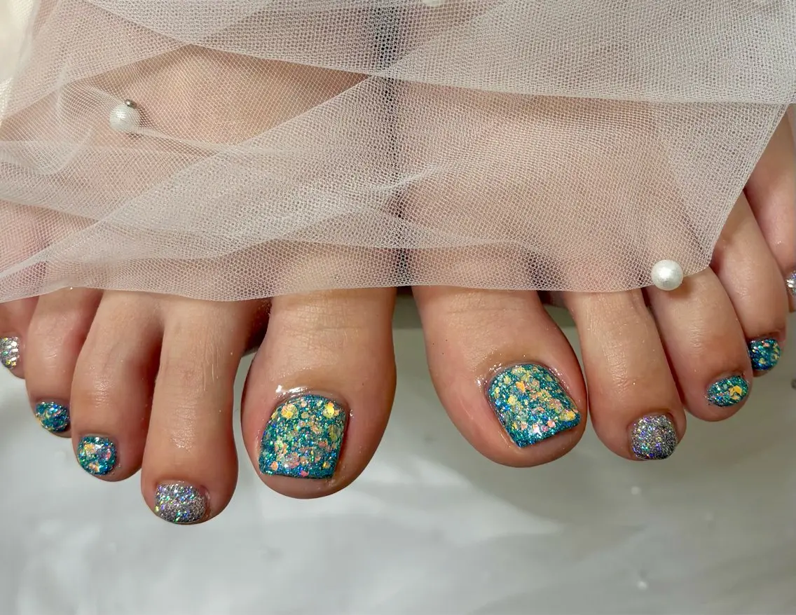 ネイル ラメ(グリッター) フットネイル NAILSALON ViViのネイルデザイン