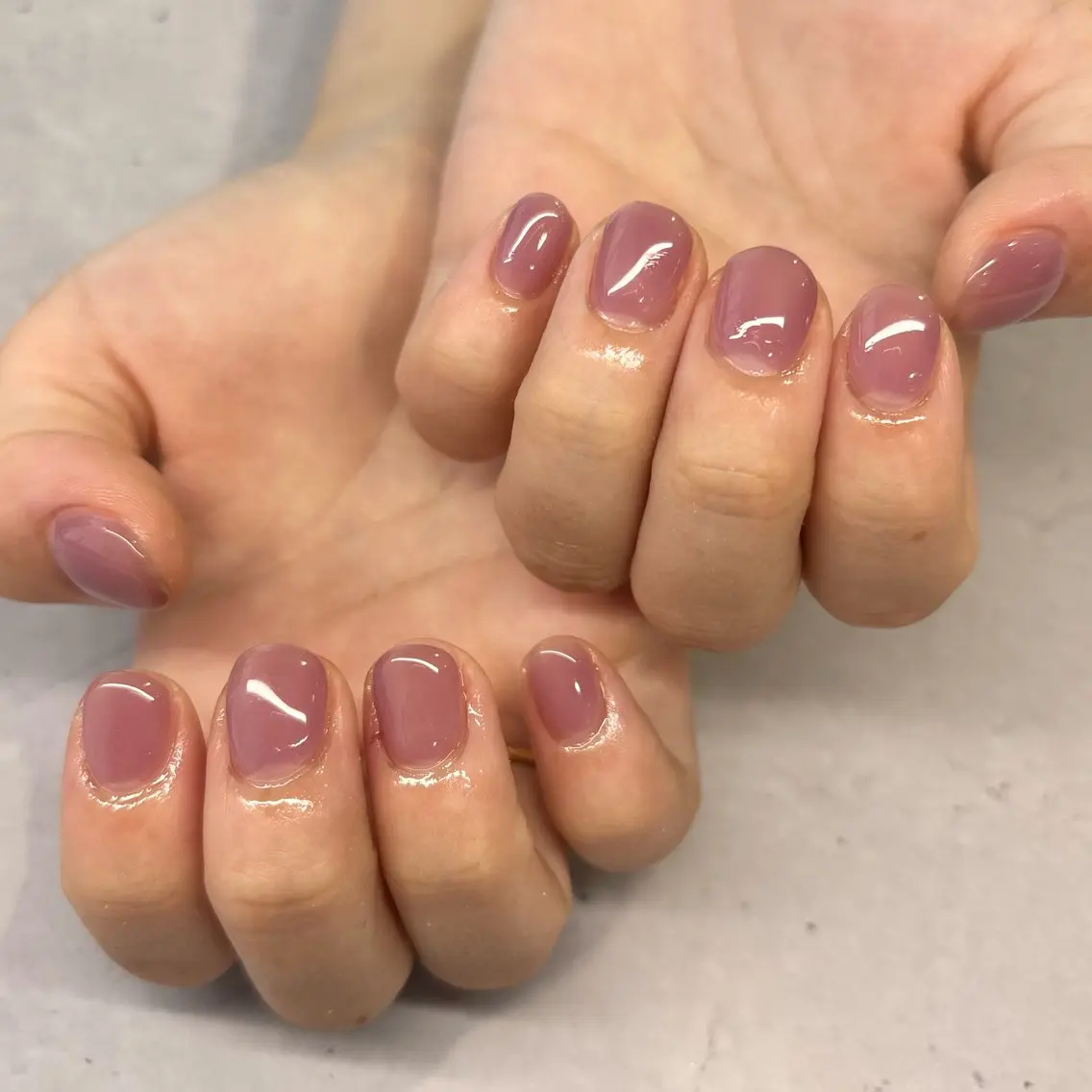 ネイル ワンカラーネイル パープル ハンドネイル 荒巻 めいのネイルデザイン