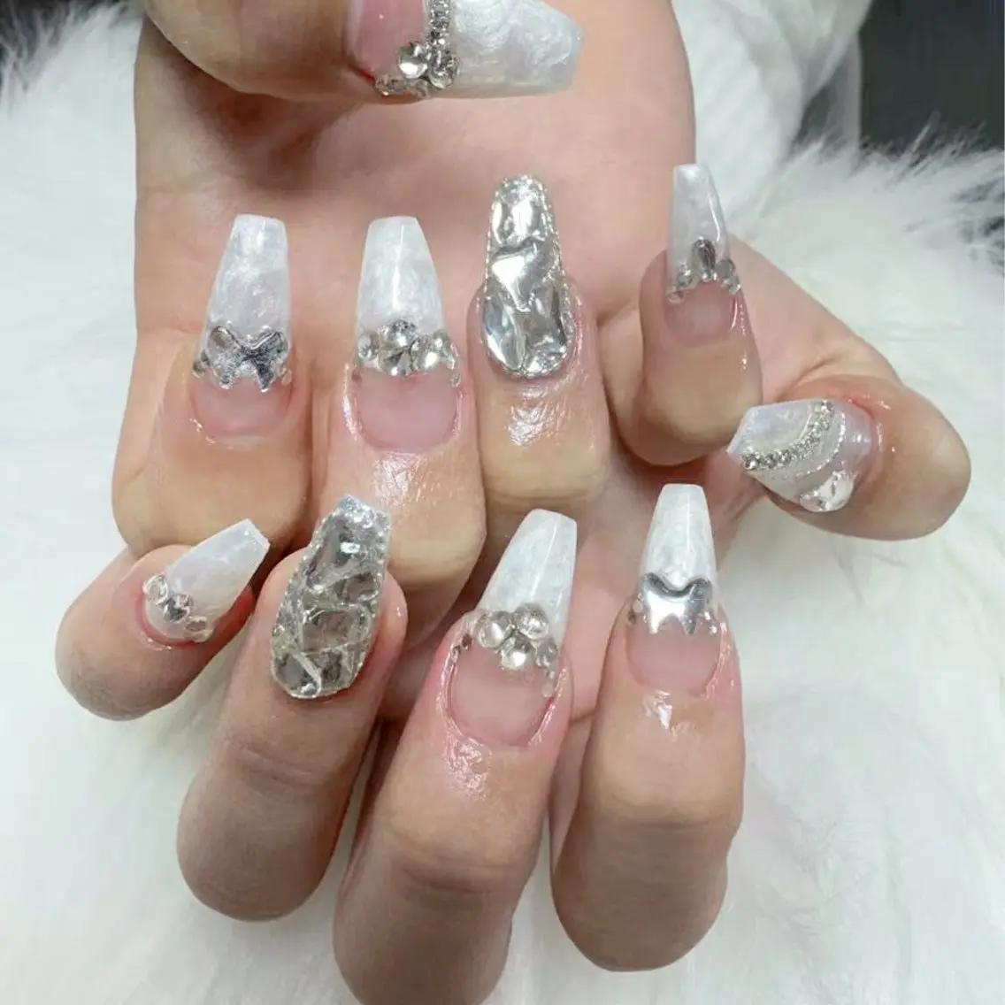 ネイル ハンドネイル 🎀nana🫧 ワンホンネイル🎀のネイルデザイン
