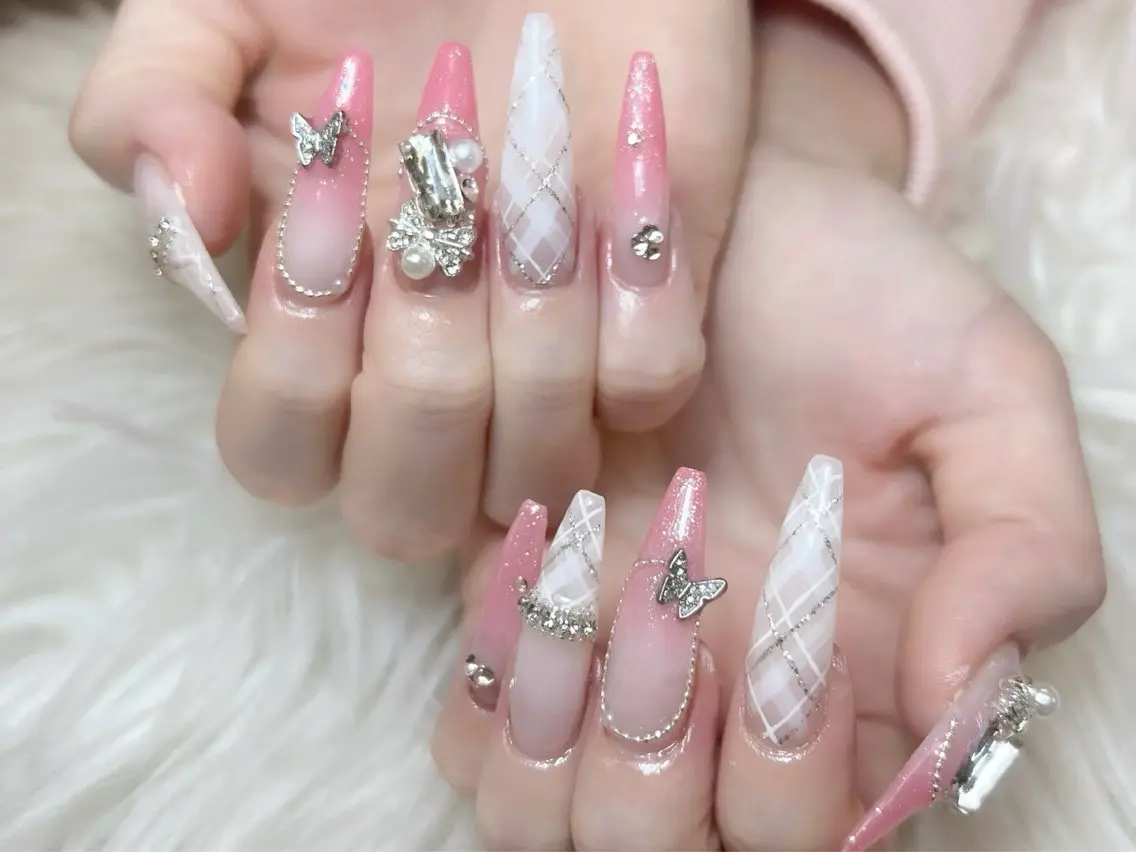 ネイル チークネイル 長さ出し フラッシュネイル ハート キラキラネイル ハンドネイル Kei Nailのネイルデザイン