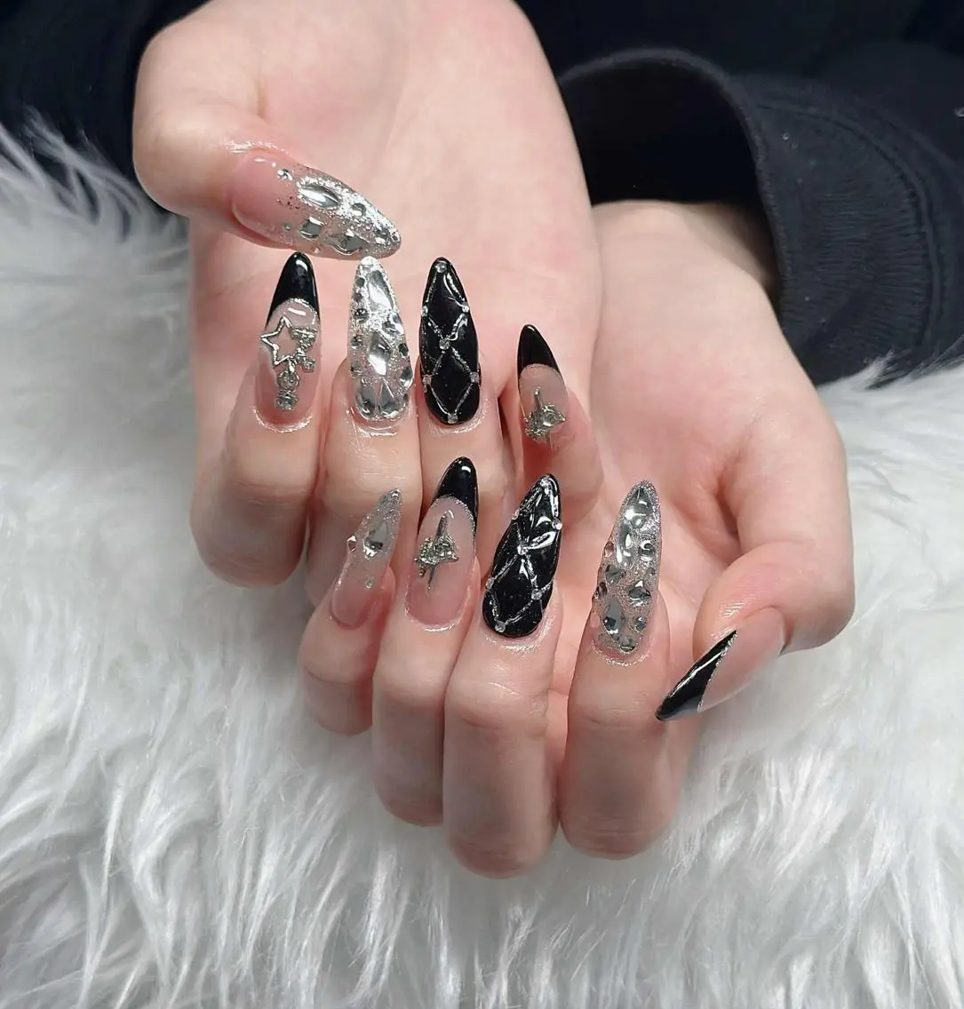 ネイル フレンチネイル ジェルネイル ハロウィン 韓国ネイル マグネットネイル ハンドネイル H.baby Nail Salonのネイルデザイン