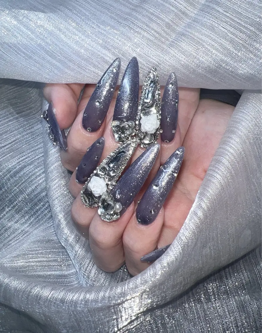 ネイル オーロラネイル チークネイル 長さ出し フットネイル フレンチネイル Lee Nailsのネイルデザイン