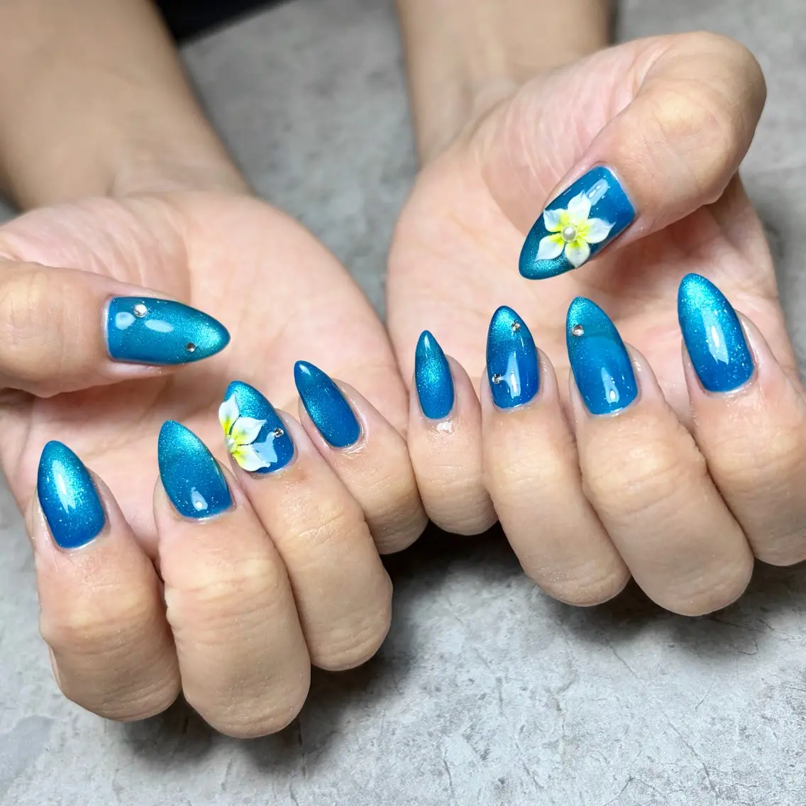 ネイル &Nail: アンドネイルコロンのネイルデザイン