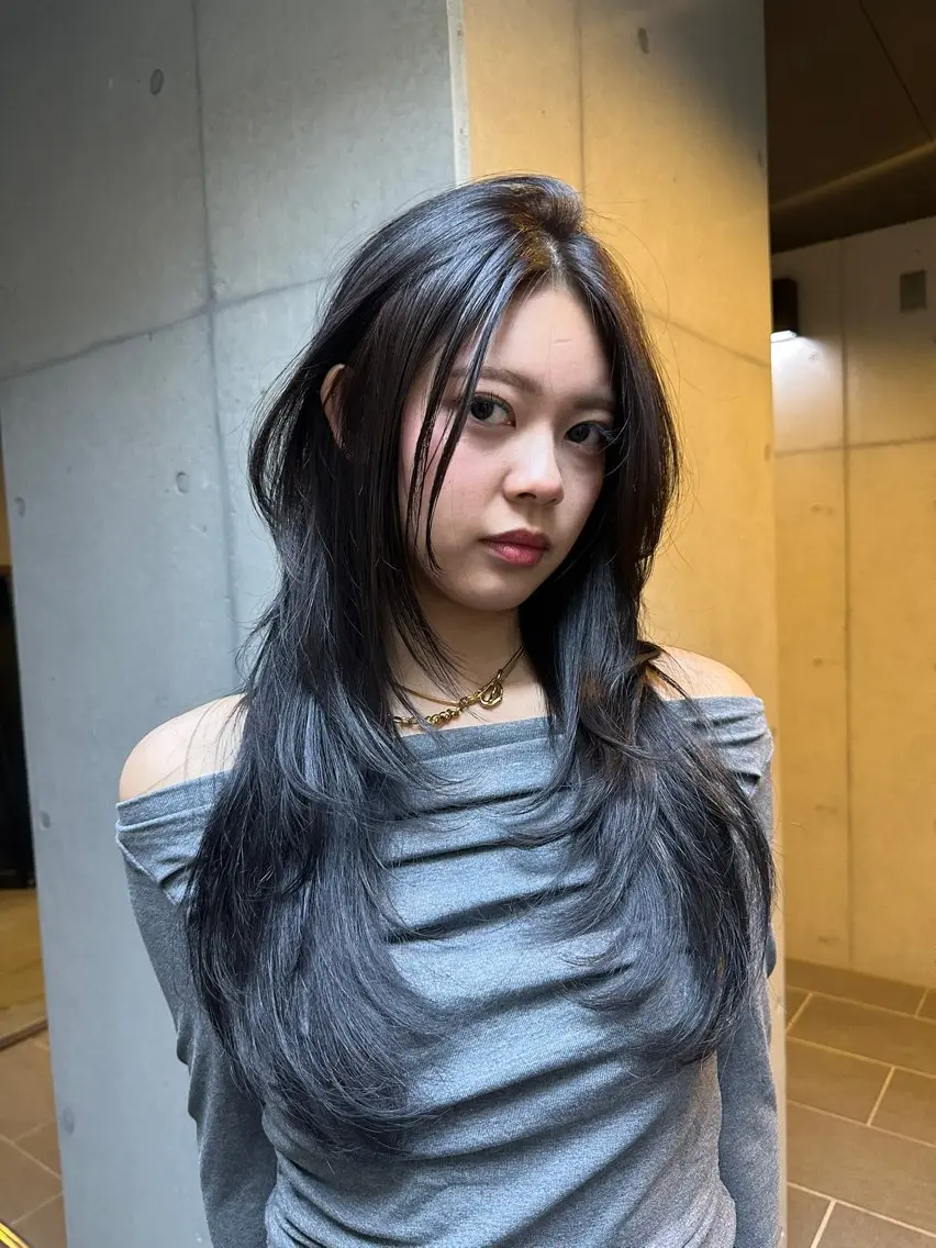 ロング カラー ロングレイヤー 顔まわりレイヤー ハッシュカット レイヤーカット ロング カット ヘアカラー 似合わせウルフ/ レイヤー/山本祐輔のヘアスタイル