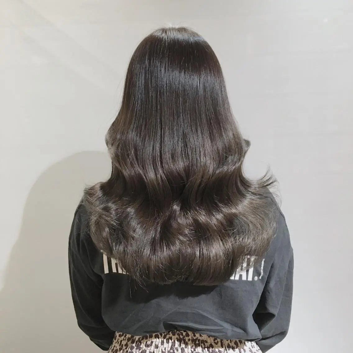 セミロング カラー ヘアアレンジ ブリーチ 柔らか垢抜けｶﾗｰと ｶｯﾄ🫧ASUKAのヘアスタイル