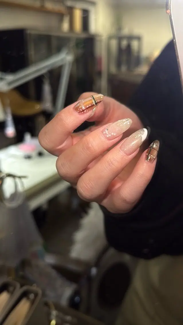 ネイル ニュアンスネイル シンプルネイル SAKU nail 作島茜のネイルデザイン