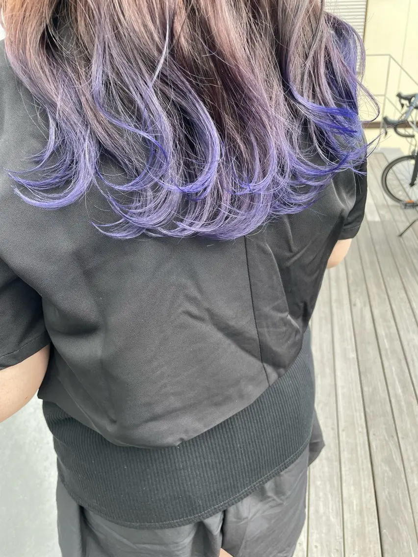 ミディアム カラー インナーカラー 推し ブリーチ  髪質改善のヘアスタイル