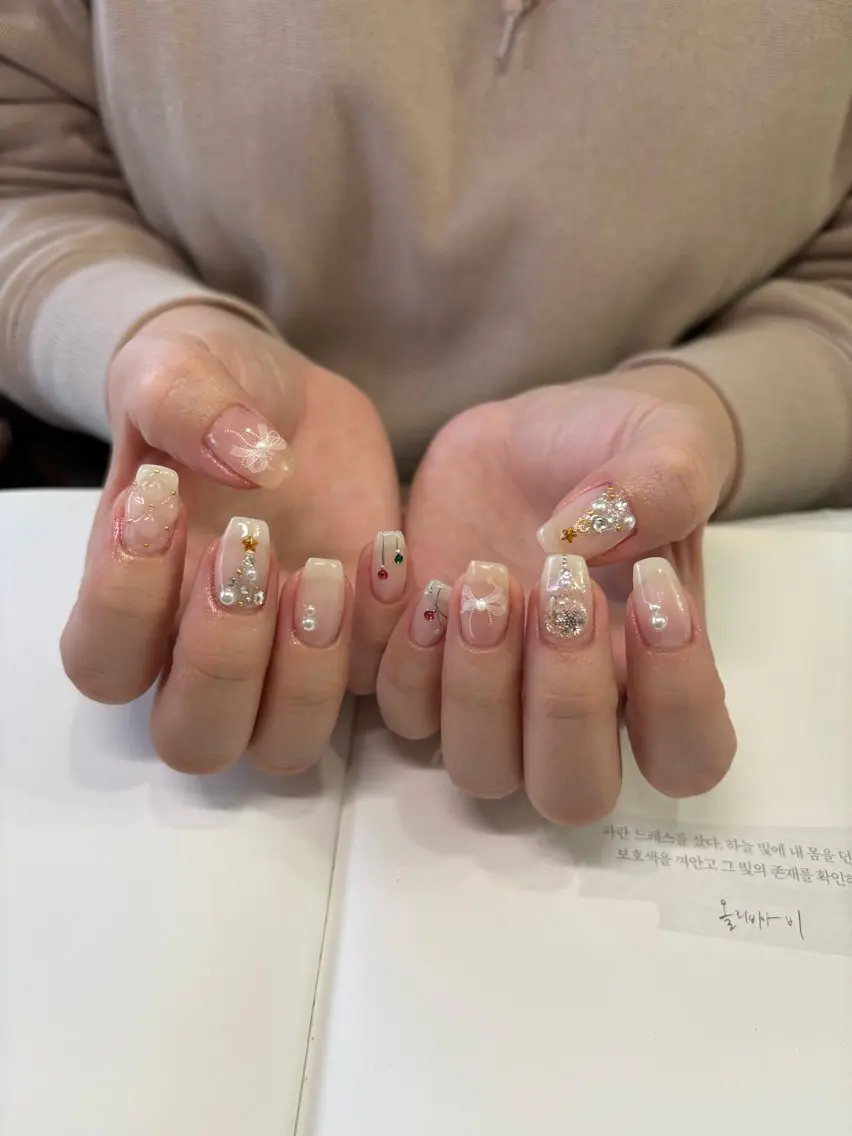 ネイル ハンドネイル ネイルズシャトン🪡 ネイリスト齊藤のネイルデザイン