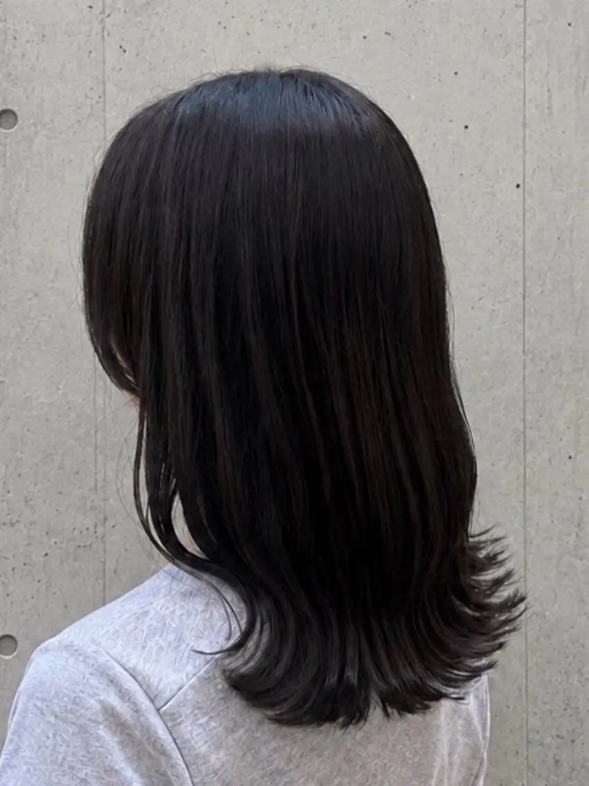 セミロング カット ヘアカラー トリートメント ヘッドスパ 岩城 由佳のヘアスタイル