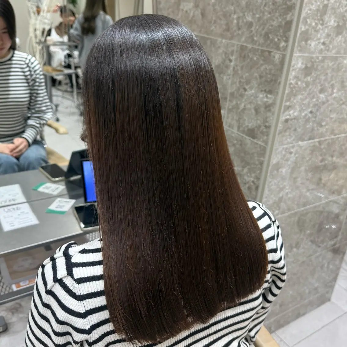 ロング カット 韓国レイヤー｜ 透明感カラー｜ココナのヘアスタイル