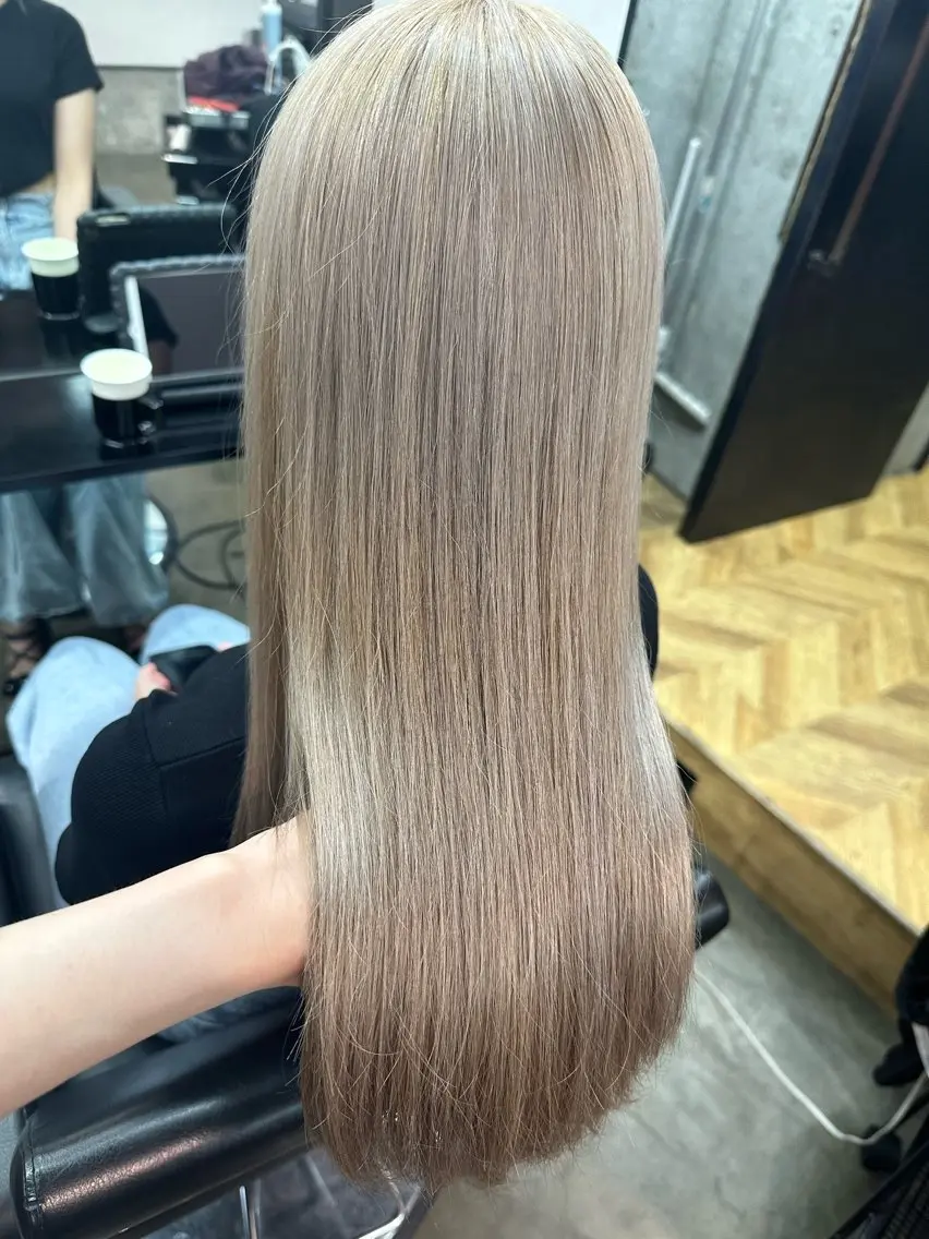 ロング カラー ヘアカラー トリートメント 🫧透明感カラー/ エクステ🫧アサミ️のヘアスタイル
