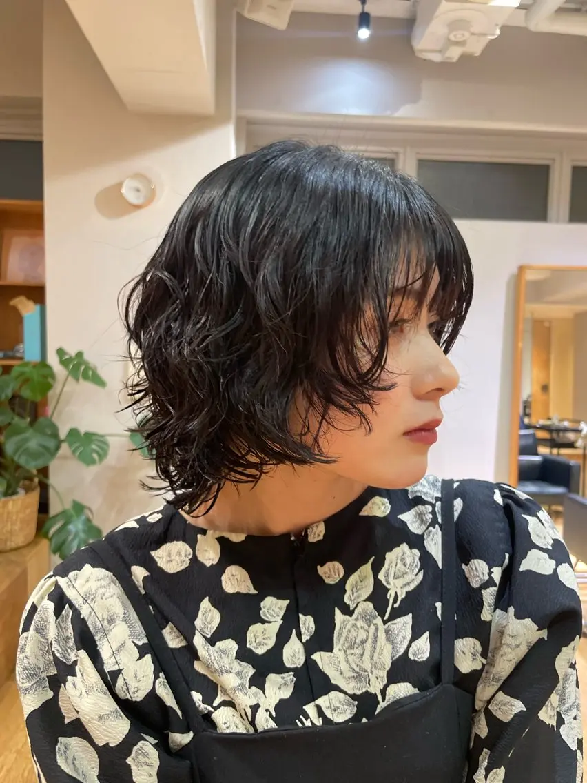 ショート ウルフカット パーマ レイヤー/縮毛矯正 🪄chihiroのヘアスタイル
