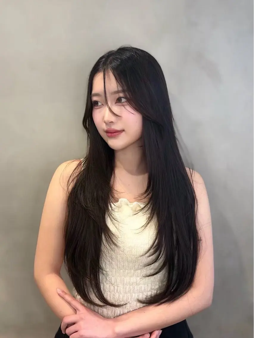 【🈹6月23日(火曜)13時〜限定‼️】顔周りカット+ブリーチなしワンカラー+トリートメント!ロング料金なし❌の写真