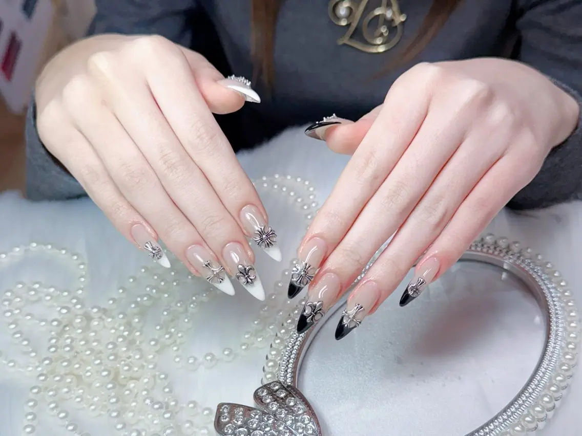ネイル ジェルネイル 韓国ネイル 持ち込み ワンホンネイル ハンドネイル GOHOUBI Nail 心斎橋店のネイルデザイン