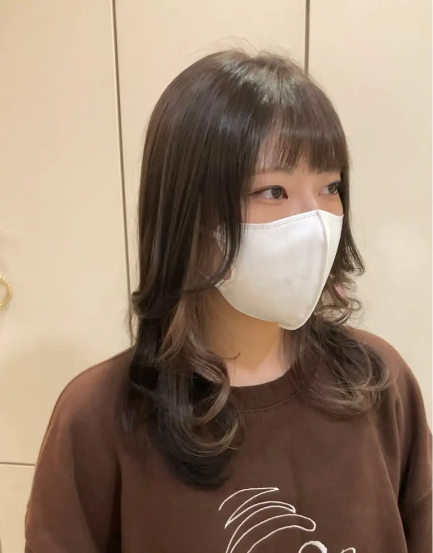 ロング レイヤーカット 小顔カット 小濵 美月のヘアスタイル