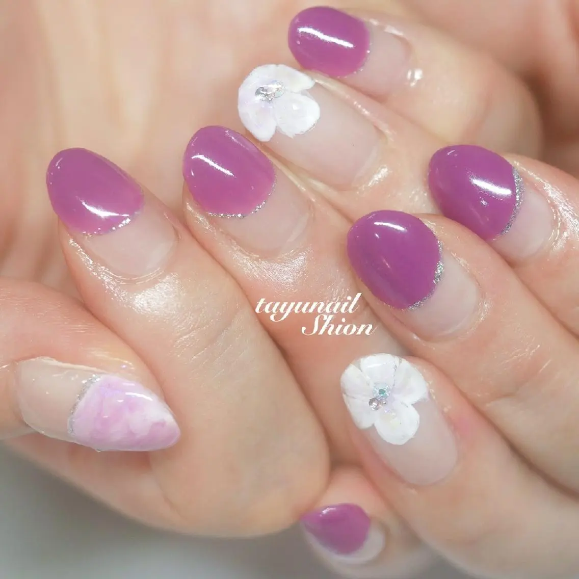ネイル ブルー フラワーネイル フレンチネイル ジェルネイル ロングネイル ネイルサロン 【たゆnail】のネイルデザイン