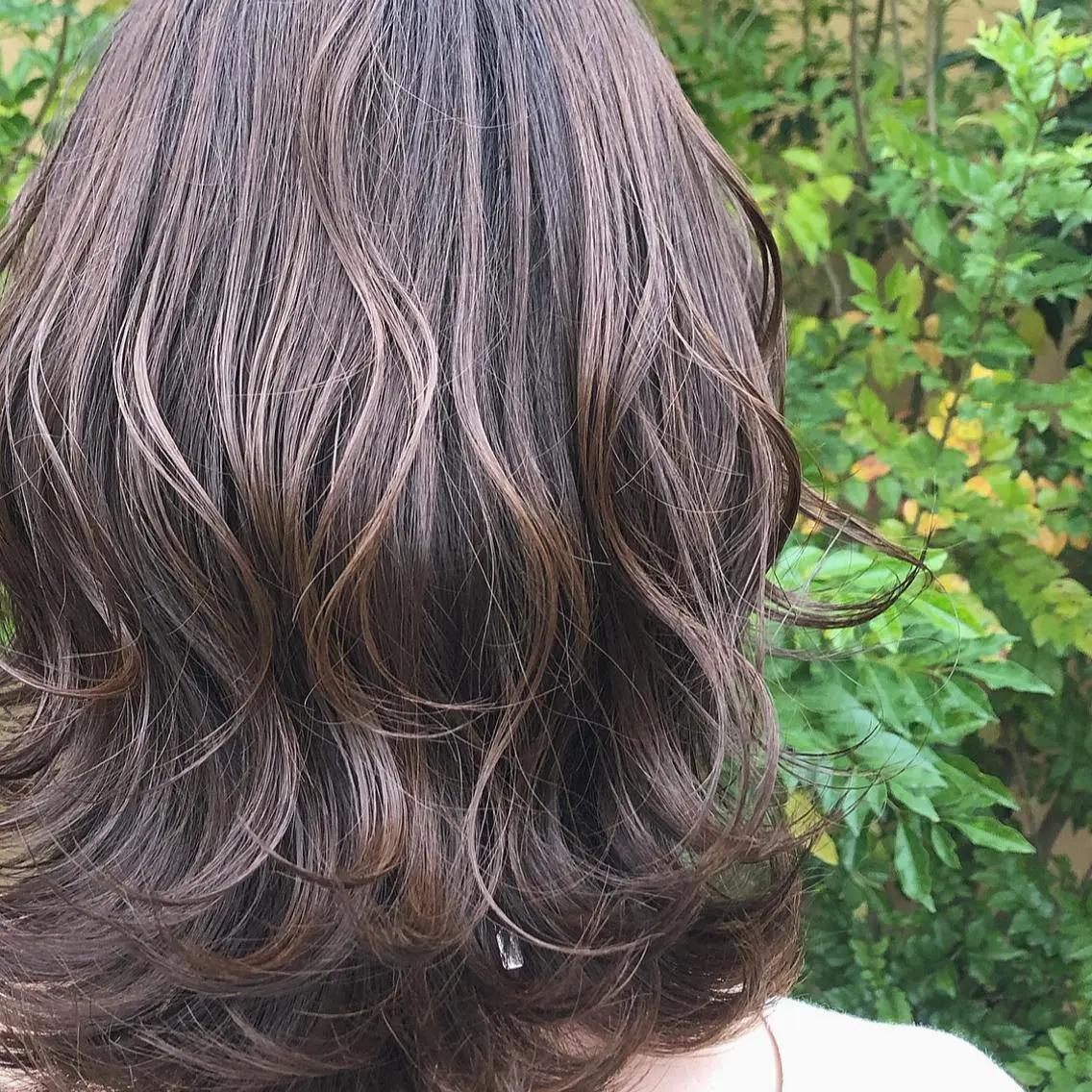 ミディアム カラー 川元 汐音のヘアスタイル
