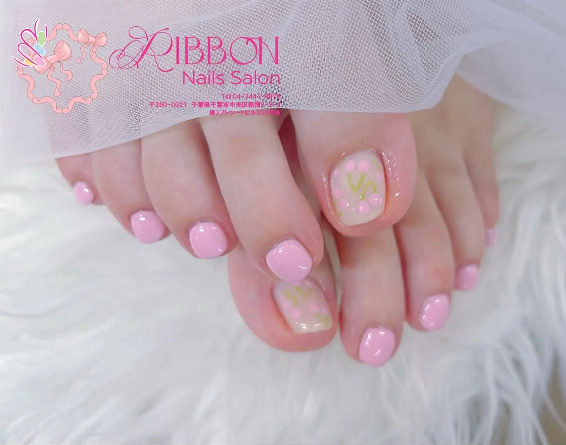 ネイル フットネイル フレンチネイル ジェルネイル マグネットネイル 持ち込み フットネイル ribbonnail salonのネイルデザイン