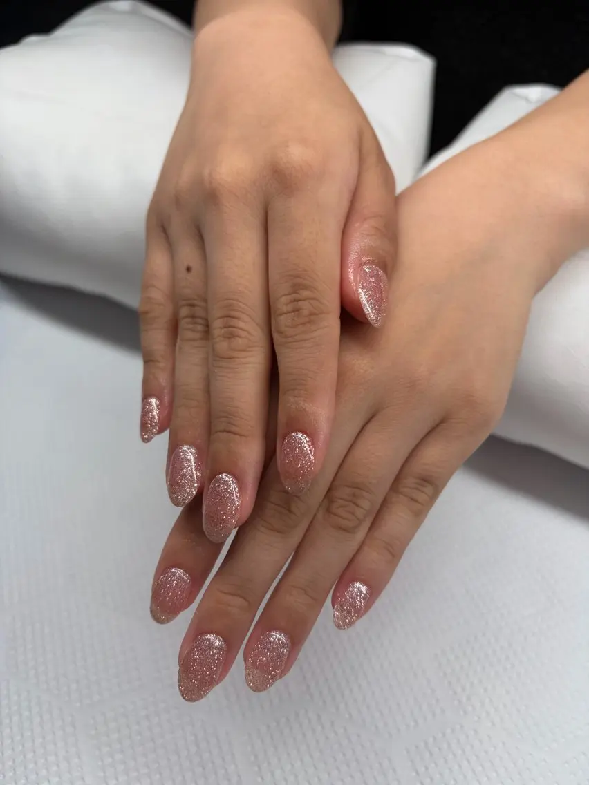ネイル フラッシュネイル ピンク ハンドネイル eyelash& nailsalonMのネイルデザイン
