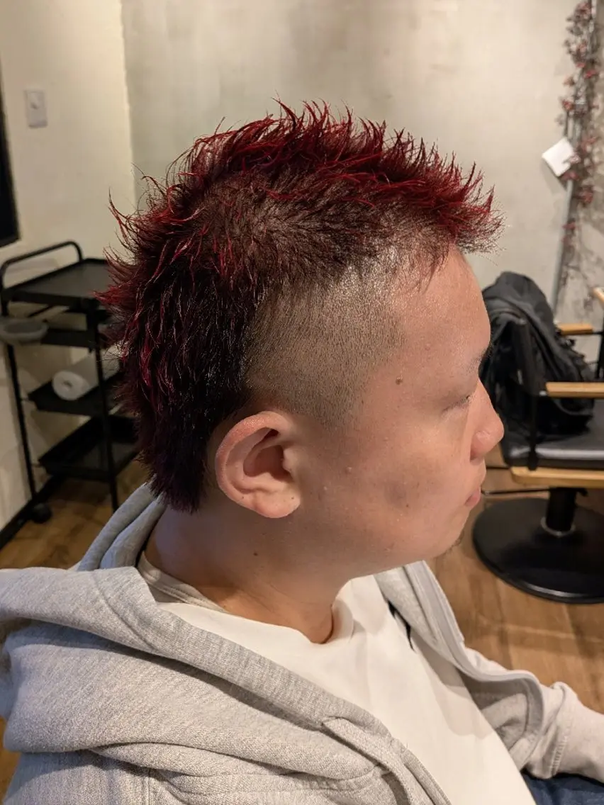 メンズ カラー ショート スパイキーショート レッドカラー ショートヘア カット ヘアカラー 🔸艶髪/髪質改善 ︎ ✂つちや🔸のヘアスタイル