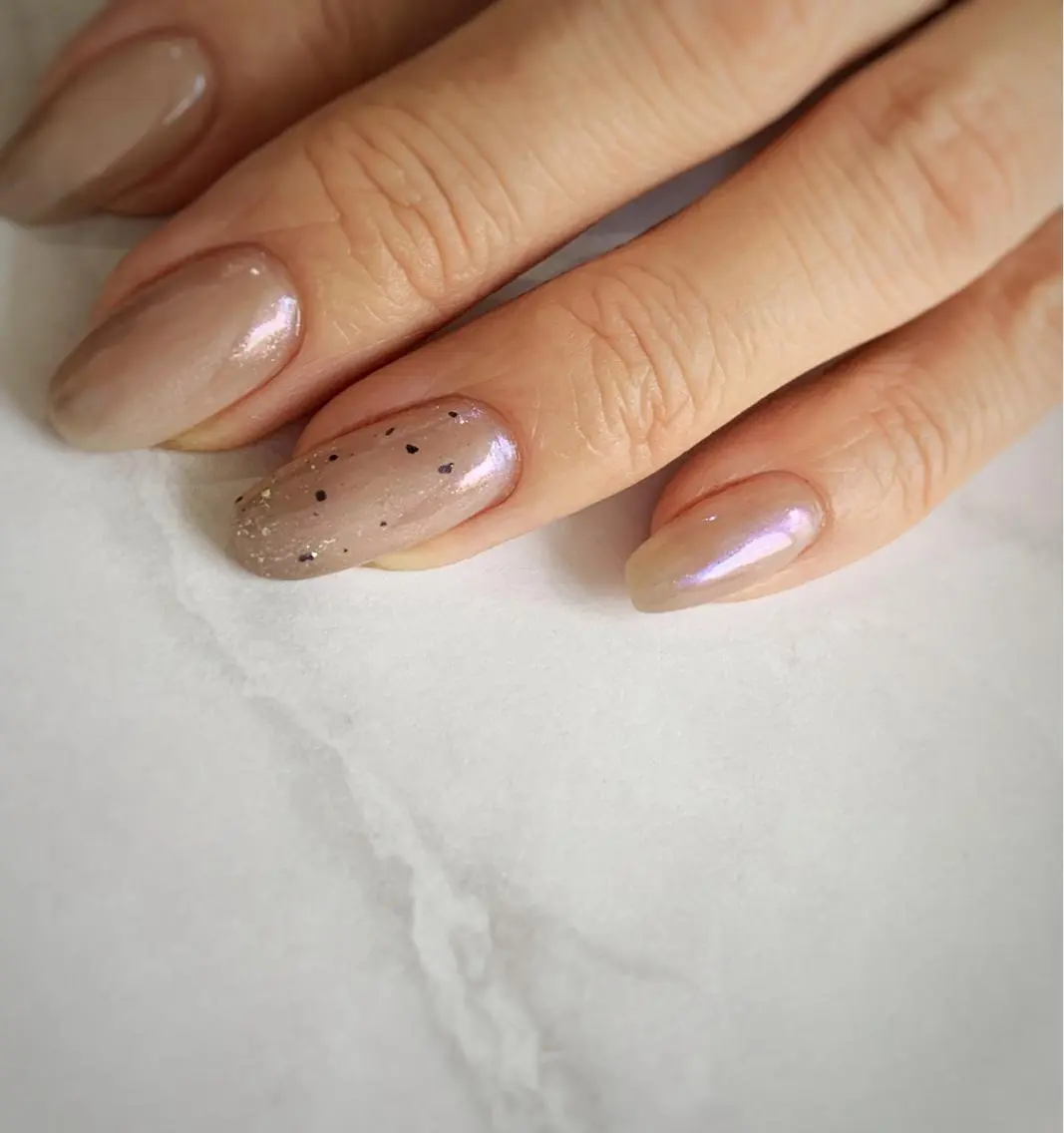 ネイル ミラーネイル ニュアンスネイル ホワイト N.barber / koderaのネイルデザイン