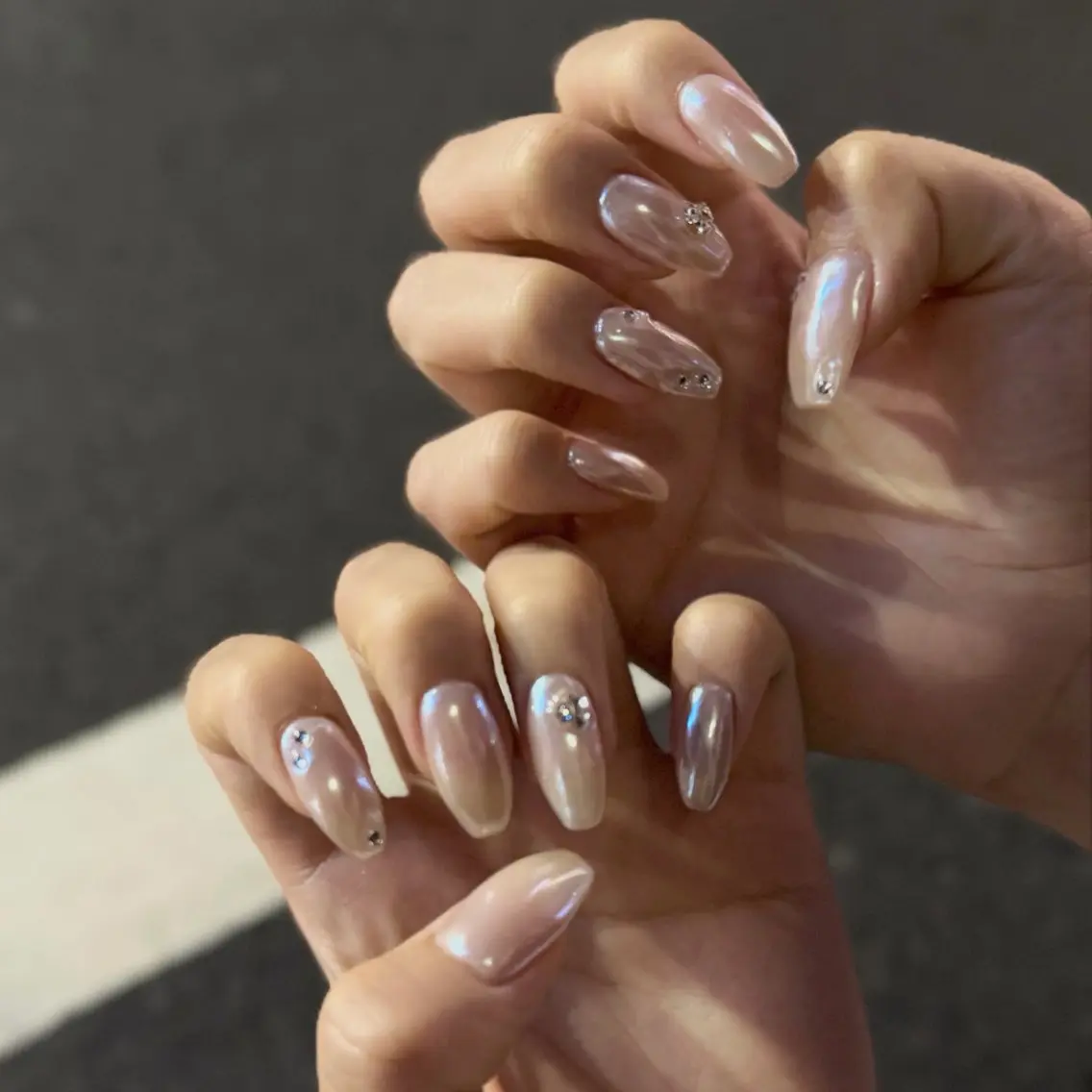 ネイル ホワイト ハンドネイル TAKAHASHI 🧃Zina錦糸町のネイルデザイン