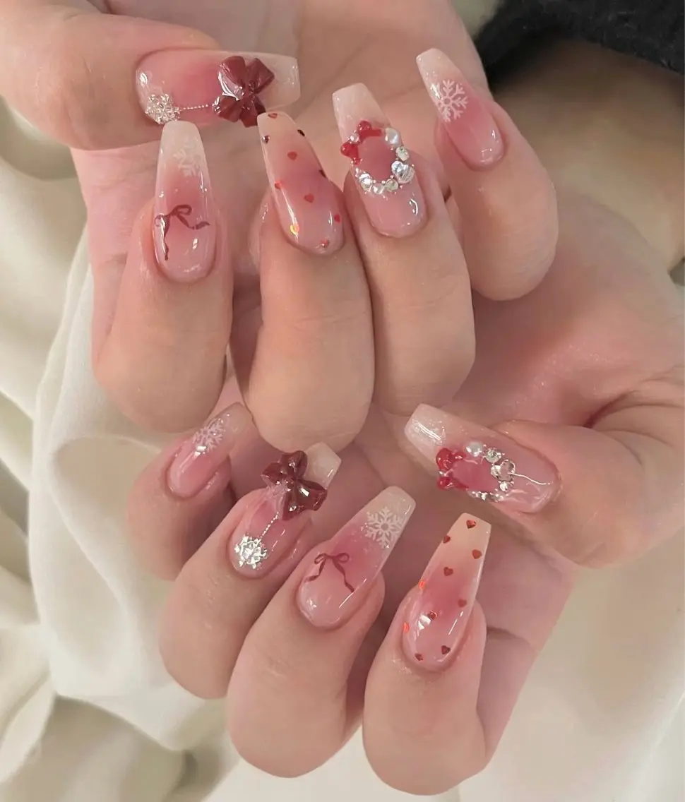 ネイル チークネイル フレンチネイル グラデーション 韓国ネイル マグネットネイル Hana Nailのネイルデザイン