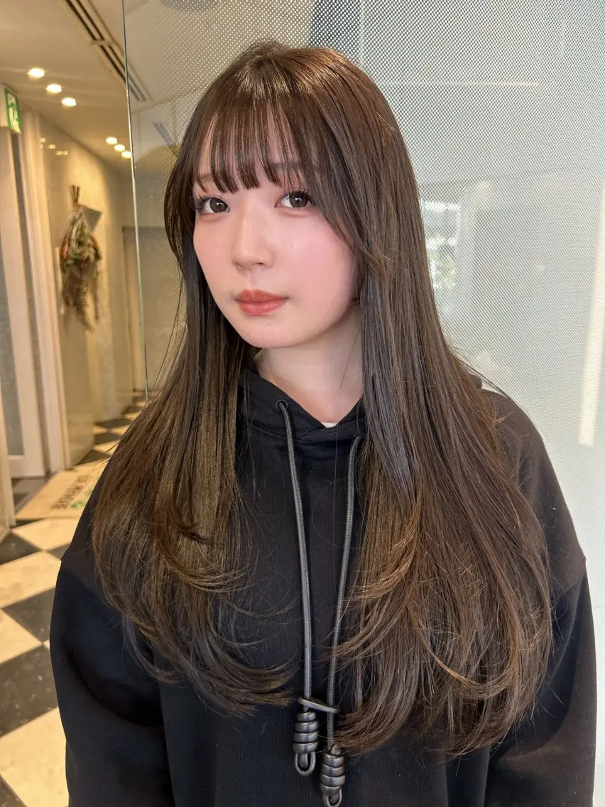ロング 顔まわりレイヤー レイヤーカット 高山沙来/ストレート パーマ特化/縮毛矯正のヘアスタイル