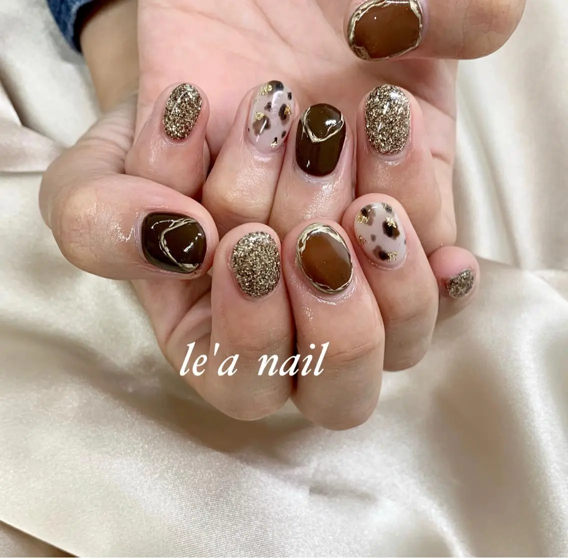 ネイル ブラウン クリアネイル ニュアンスネイル pu muのネイルデザイン