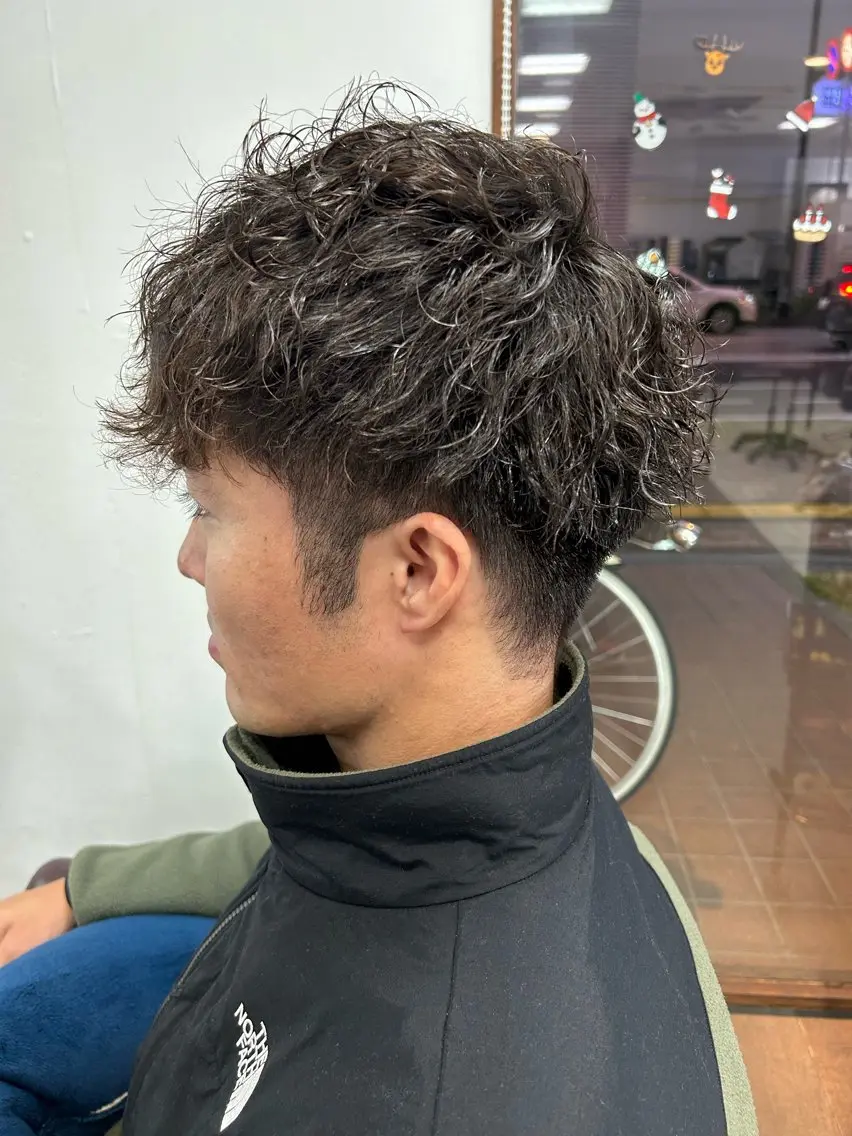 ショート パーマ メンズ マッシュ 波巻きパーマ ショートヘア メンズパーマの達人 / タカシマダイスケのヘアスタイル
