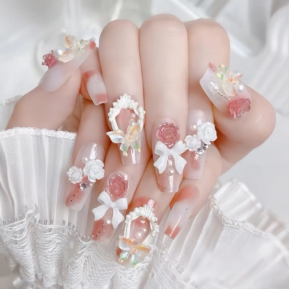 ネイル アートネイル ガーリー 韓国ネイル 持ち込み ニュアンスネイル Rin Nail 新大久保店のネイルデザイン