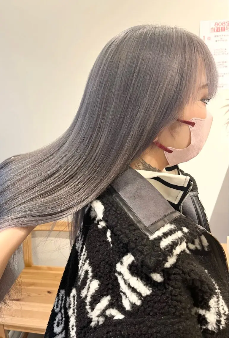 ロング カラー LUXIEL みづきのヘアスタイル