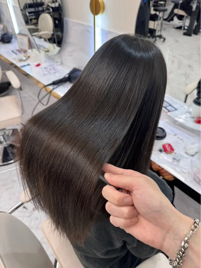 セミロング カラー 縮毛矯正🫧髪質改善 高原瑞輝のヘアスタイル