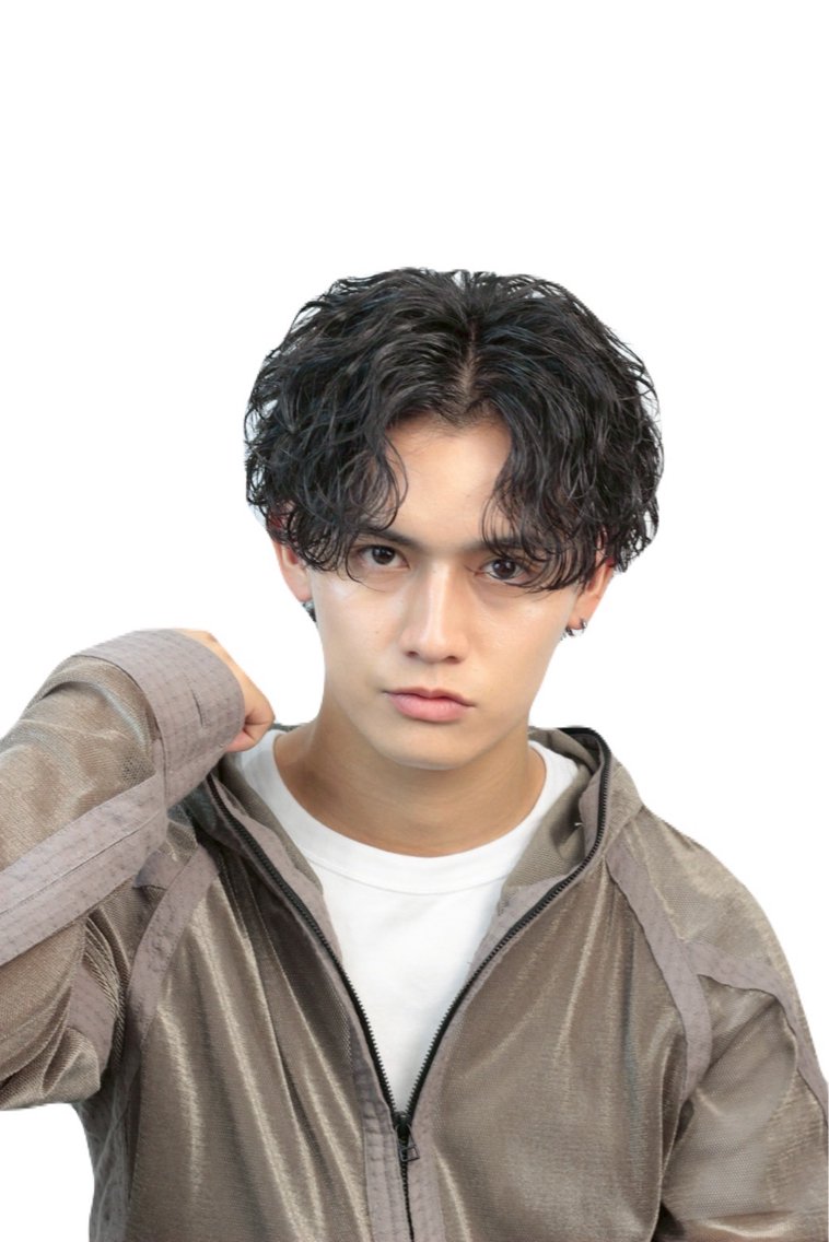 【🔥リピーター人気メニュー🔥】メンズカット＋デザイン似合わせパーマの写真