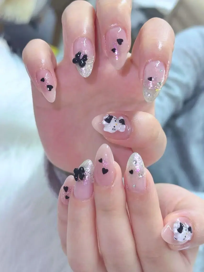 ネイル グロー ネイルのネイルデザイン