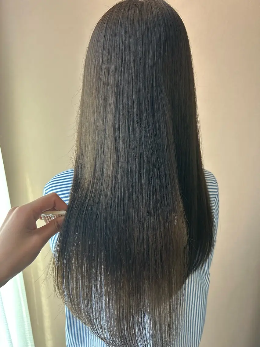 ロング カラー アッシュ オリーブアッシュ hubhair レイヤー/透明感のヘアスタイル