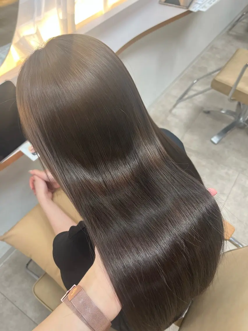【縮毛矯正🌈】うねりや広がりが気になる方、ぜひキレイにさせてください🩷の写真