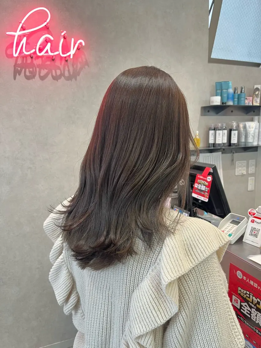 ミディアム カラー カット ヘアカラー トリートメント 🪽髪質改善矯正 🤍MIU🤍のヘアスタイル
